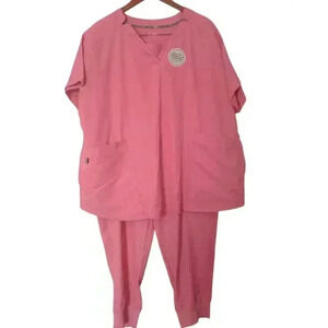 Climate Right by Cuddl Duds Scrubs 2 Pc set size  3 X